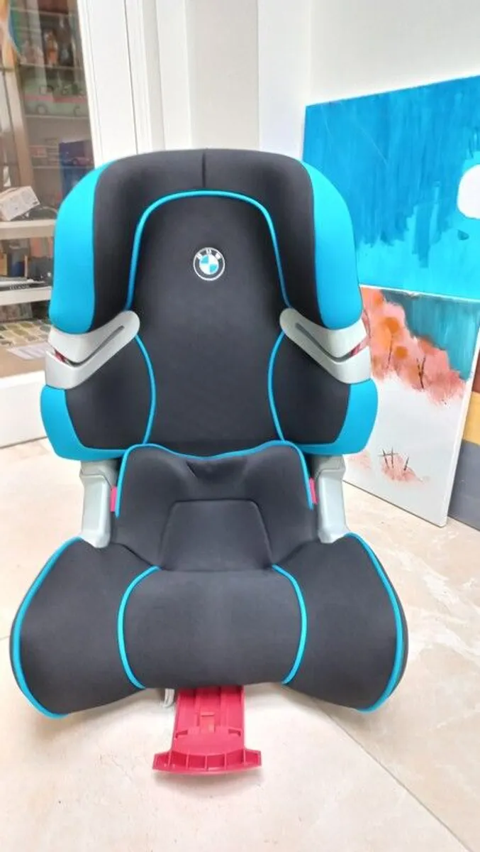 BMW Junior II car seat - Image 1