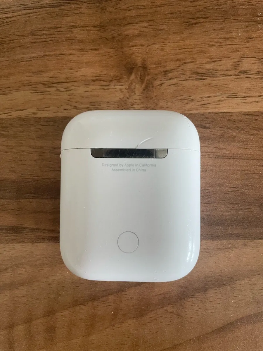 AirPod Charging case - Image 1