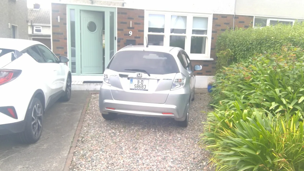 Honda Fit 2011 - Image 2