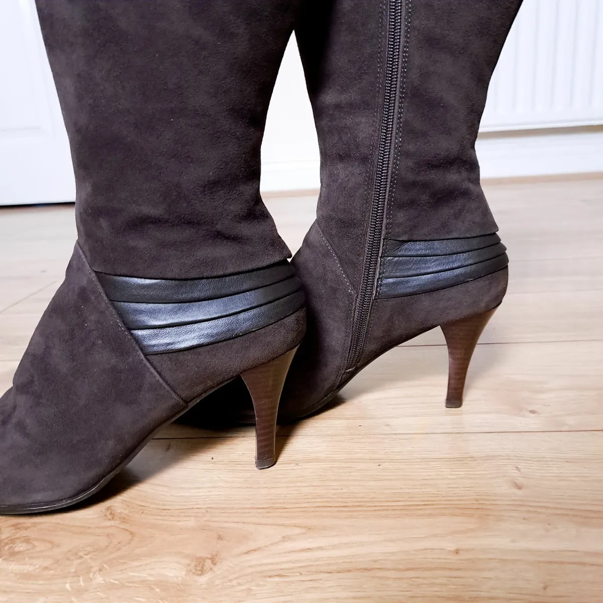 Van Dal Brown Knee High Suede Boots Size 6.5UK - Image 4