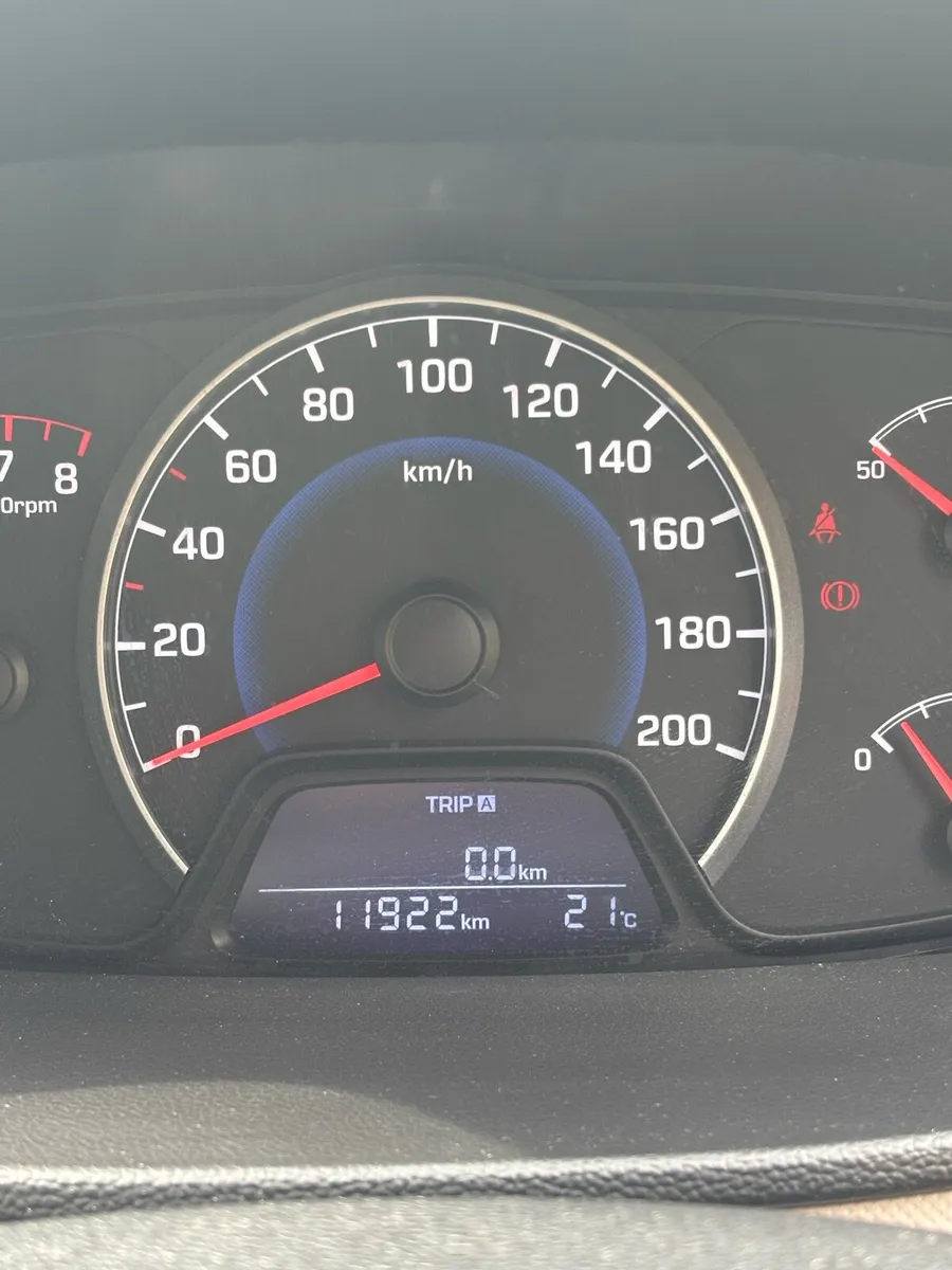 Hyundai i10 - Image 4