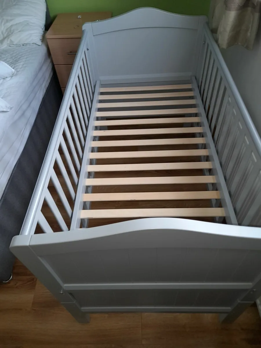 Cot bed - Image 3