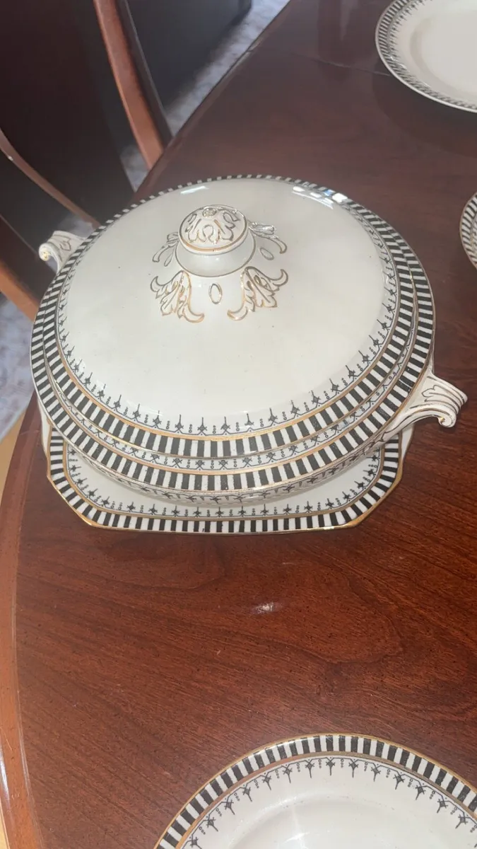 Royal Standard China Delph - Image 2