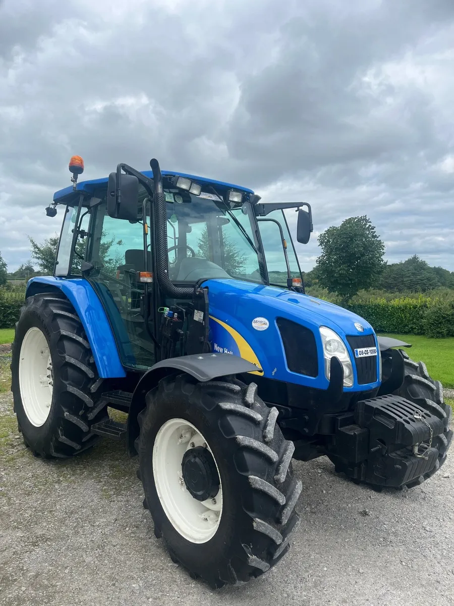New Holland TL100A C/W Quickie loader - Image 1