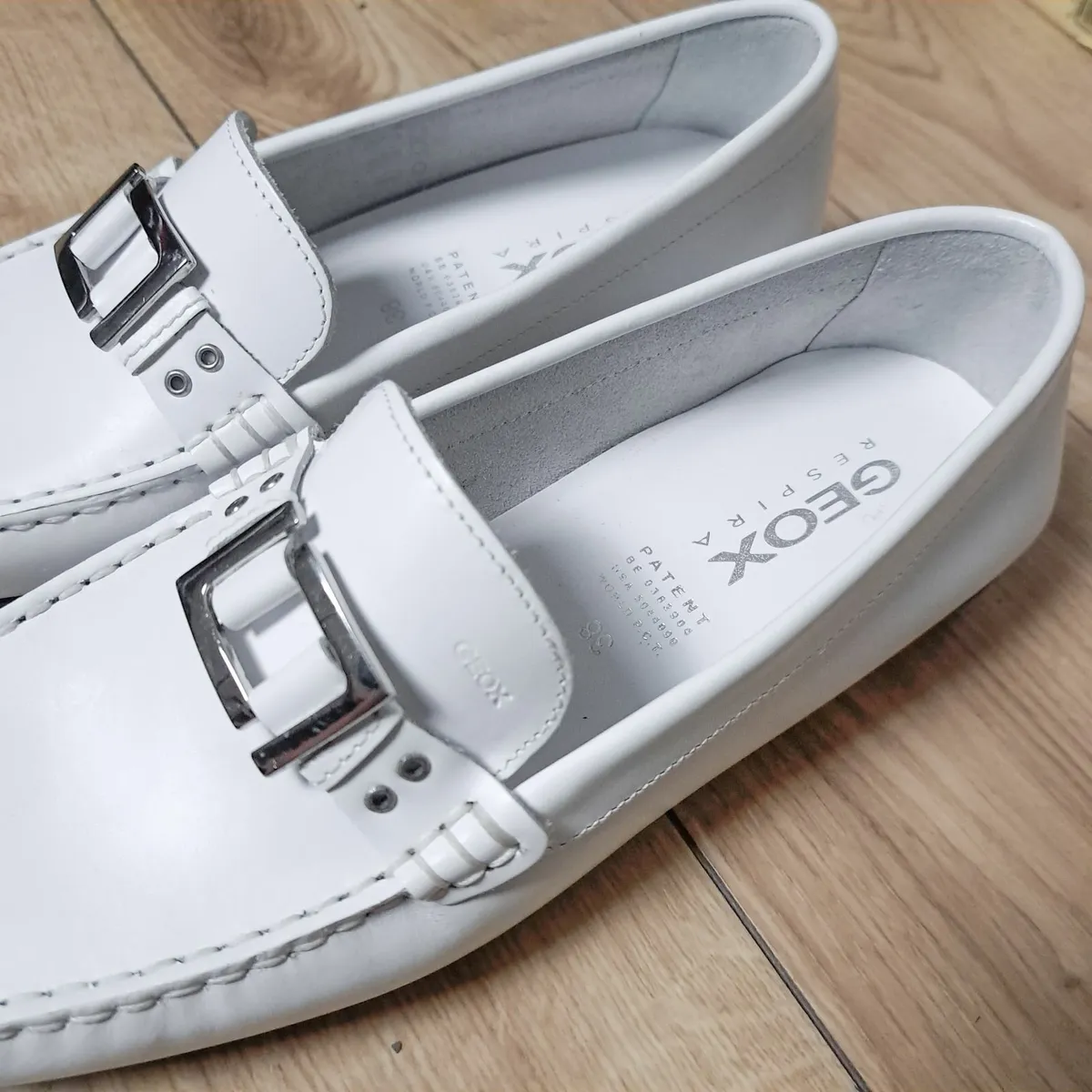 Geox White Leather Loafers Silver Buckle 5UK/38EU - Image 2