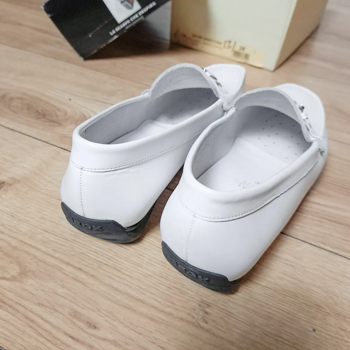 Geox White Leather Loafers Silver Buckle 5UK/38EU - Image 3