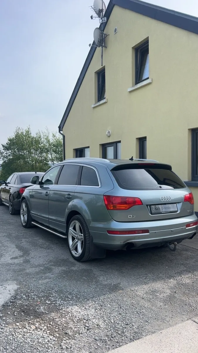 Audi q7 - Image 2
