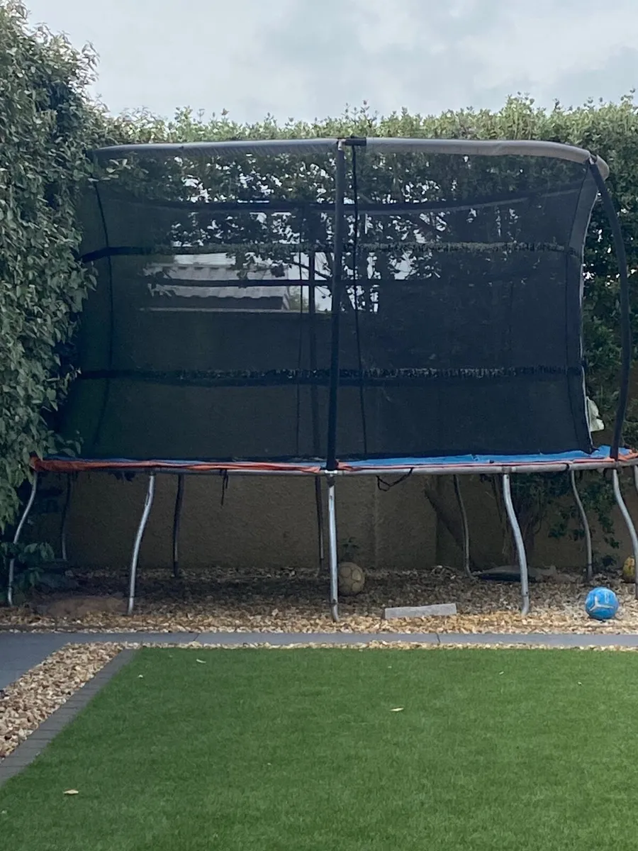 Trampoline