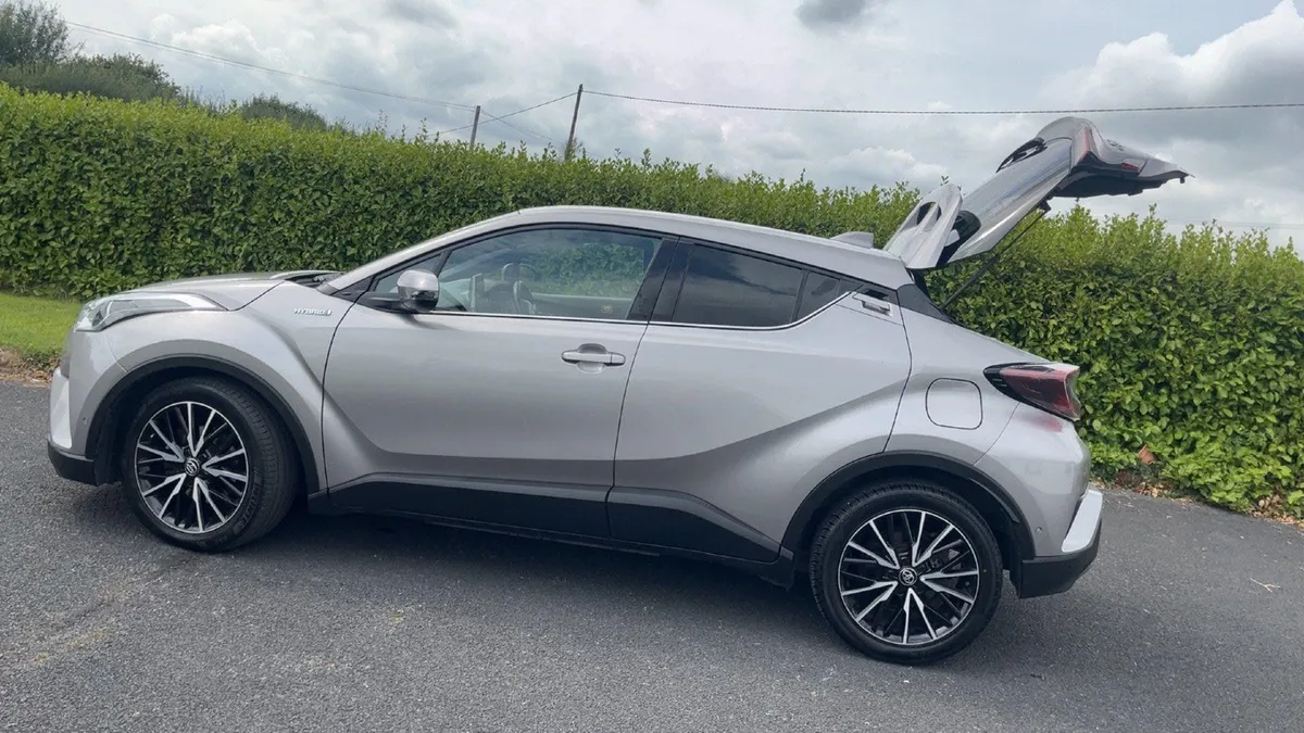 Toyota C-HR 2019 - Image 1