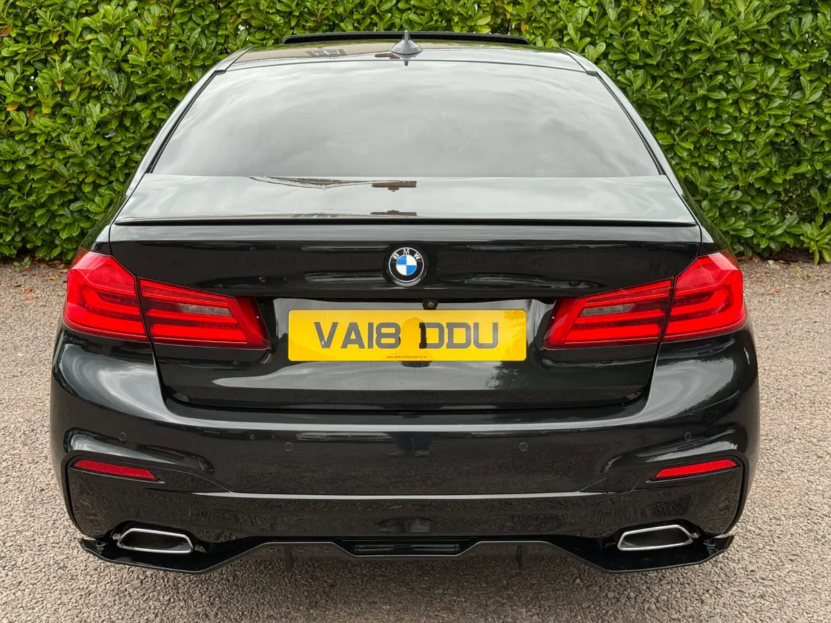 BMW 5-Series 2018 **Sunroof** Big Spec M-Sport - Image 3