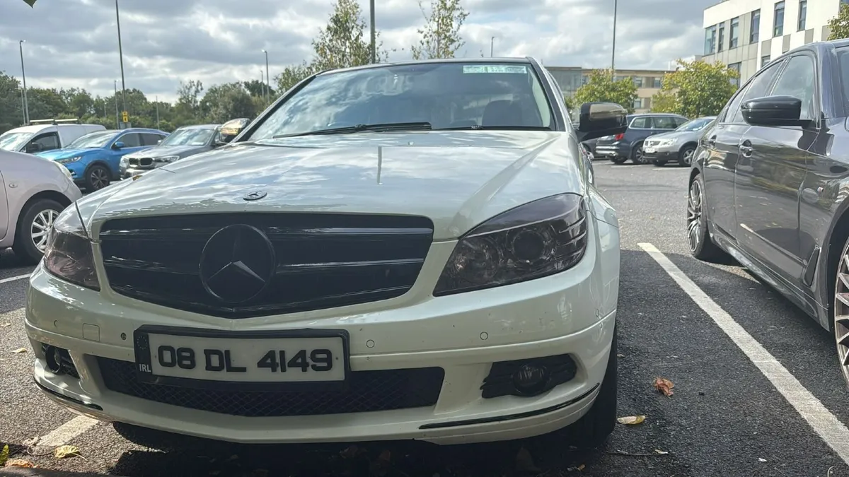 Mercedes-Benz C-Class 2008 - Image 1