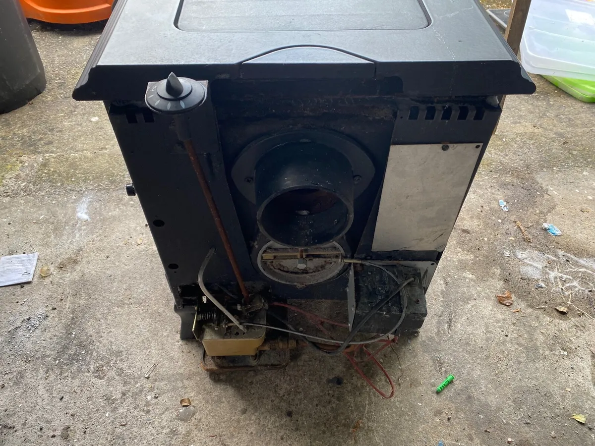 Nestor Martin Oil Stove - Image 4