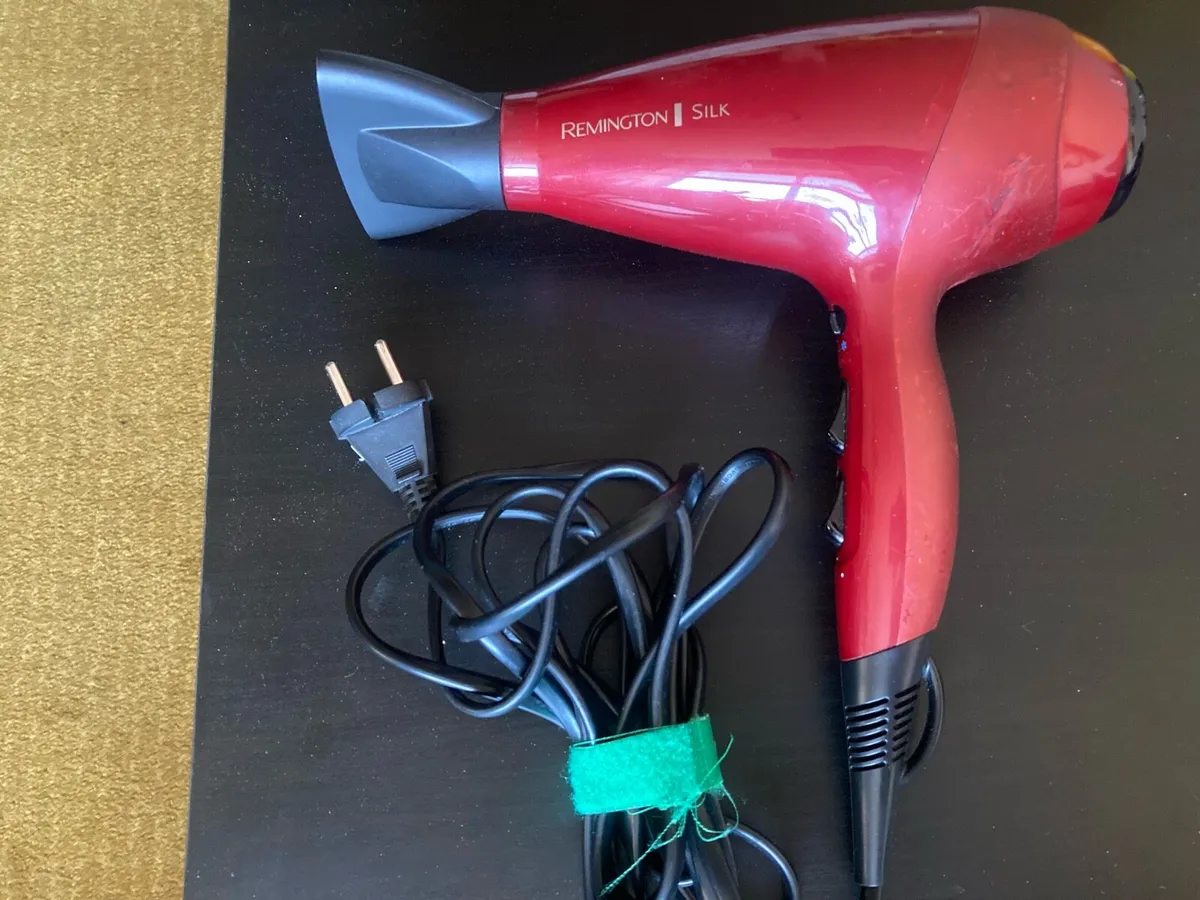Remington Silk hair dryer