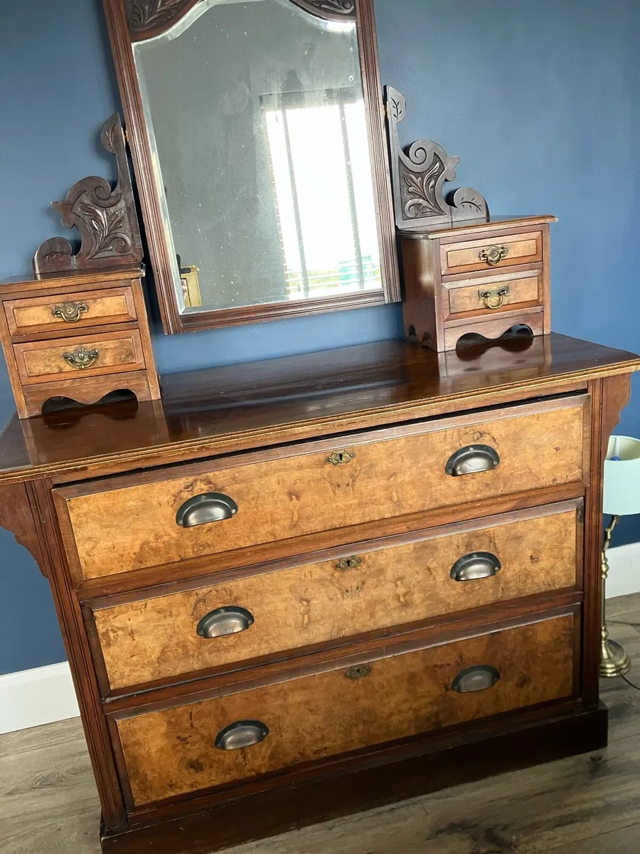 Dresser - Image 1