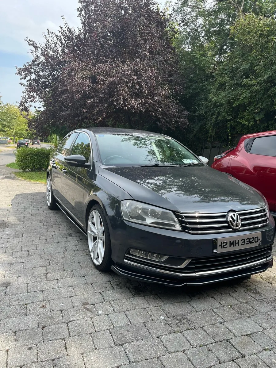 Volkswagen Passat - Image 2