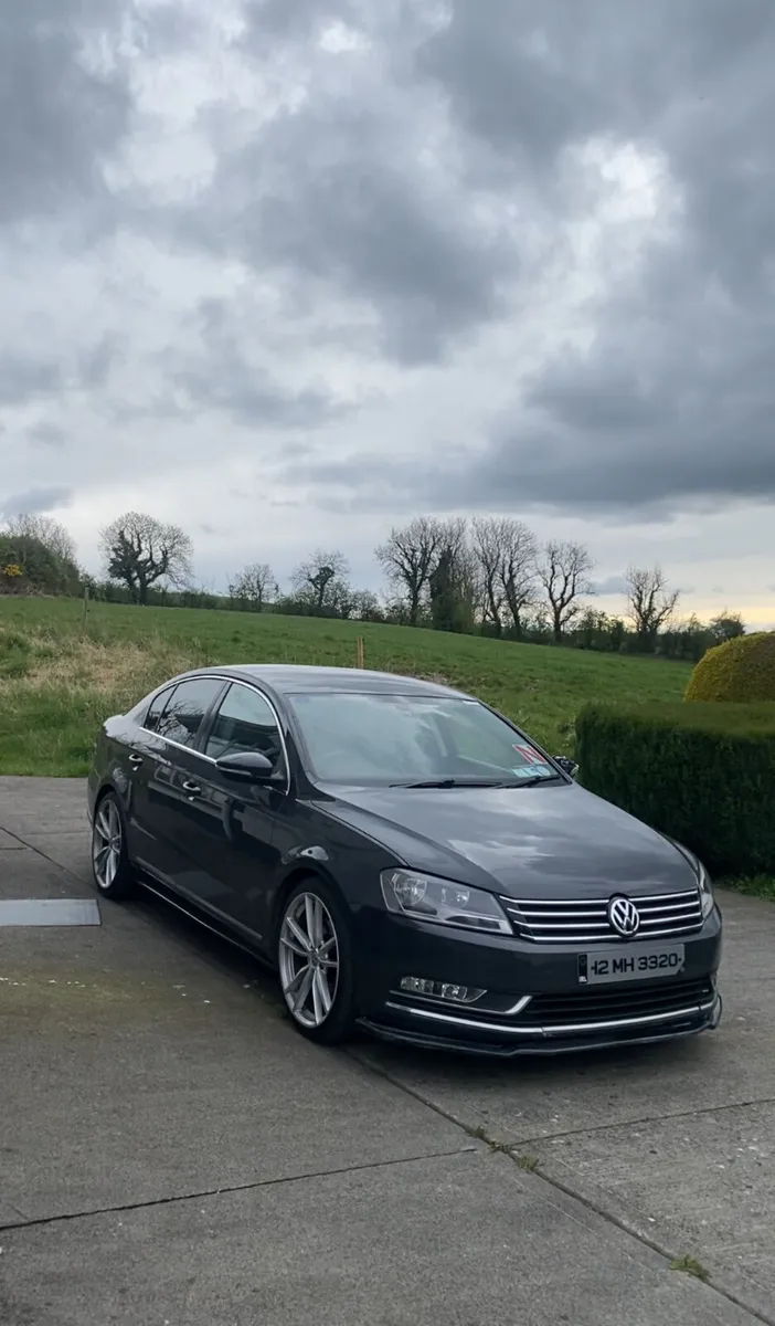 Volkswagen Passat - Image 4