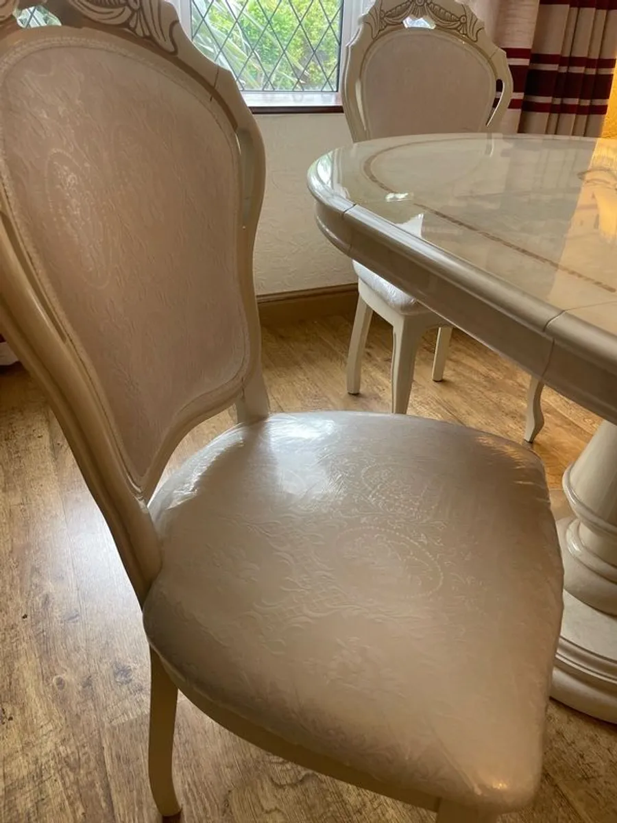 House of Italy Furniture - Image 3