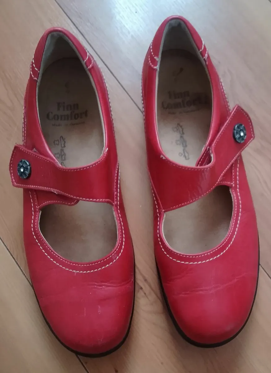 ladies shoes - Image 1