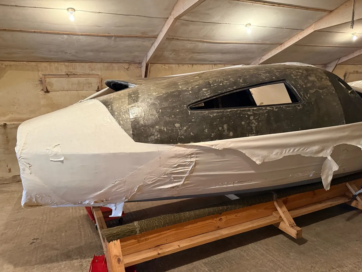 Ocean Rowing Boat Carbon Fibre 27 Foot Project - Image 2