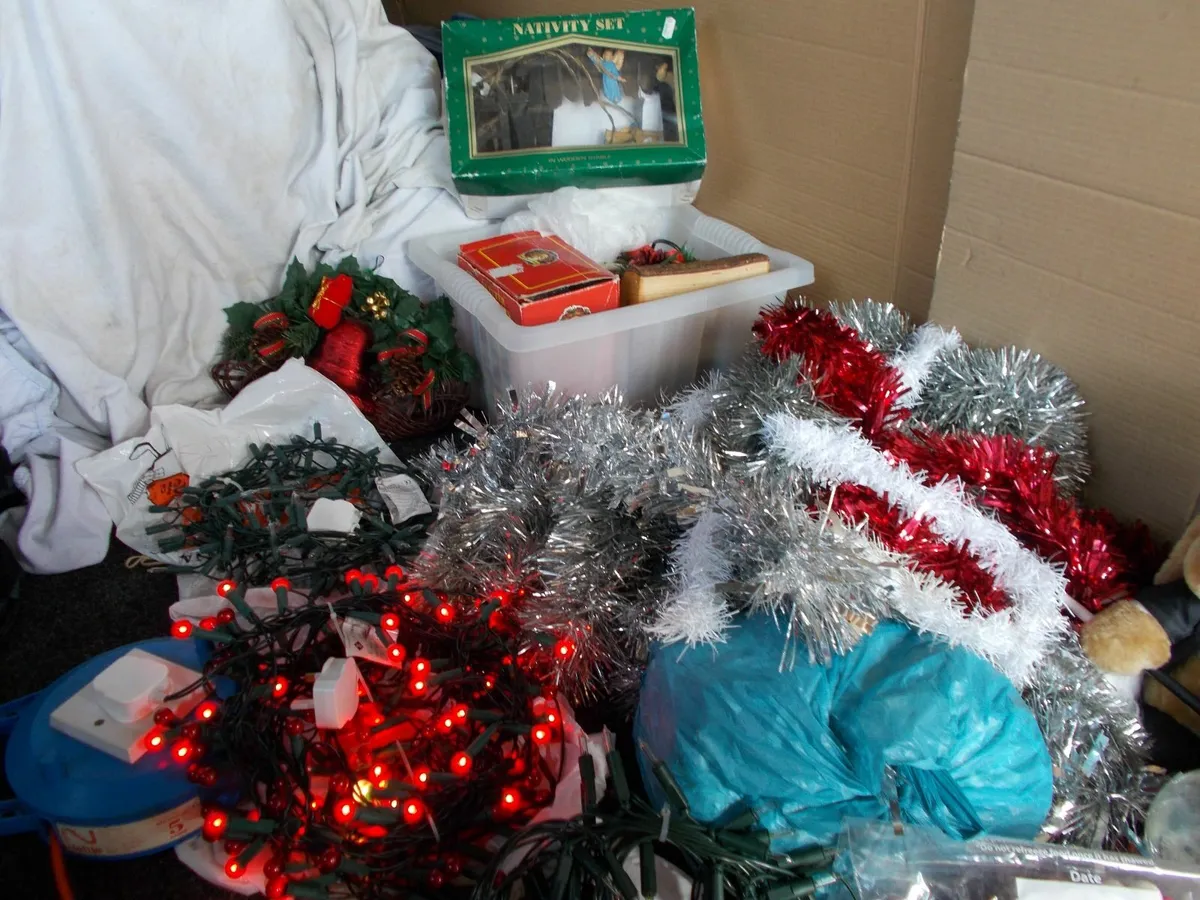 Christmas Decorations Job Lot - Image 3