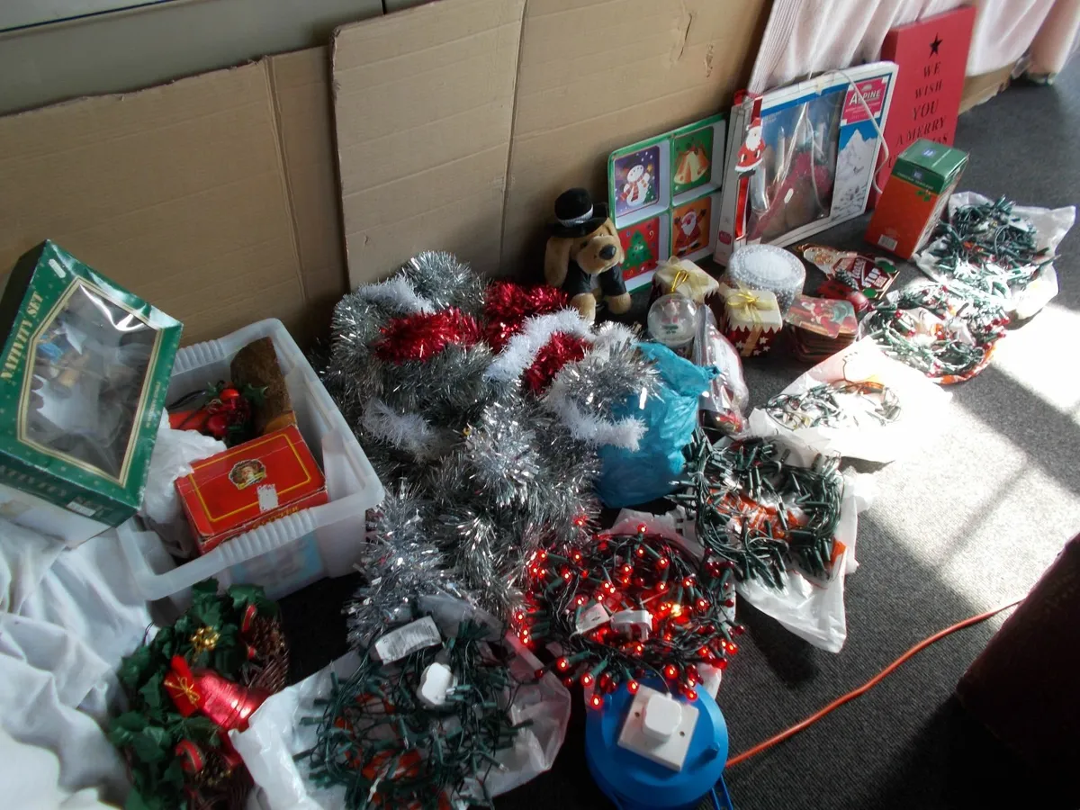 Christmas Decorations Job Lot - Image 4