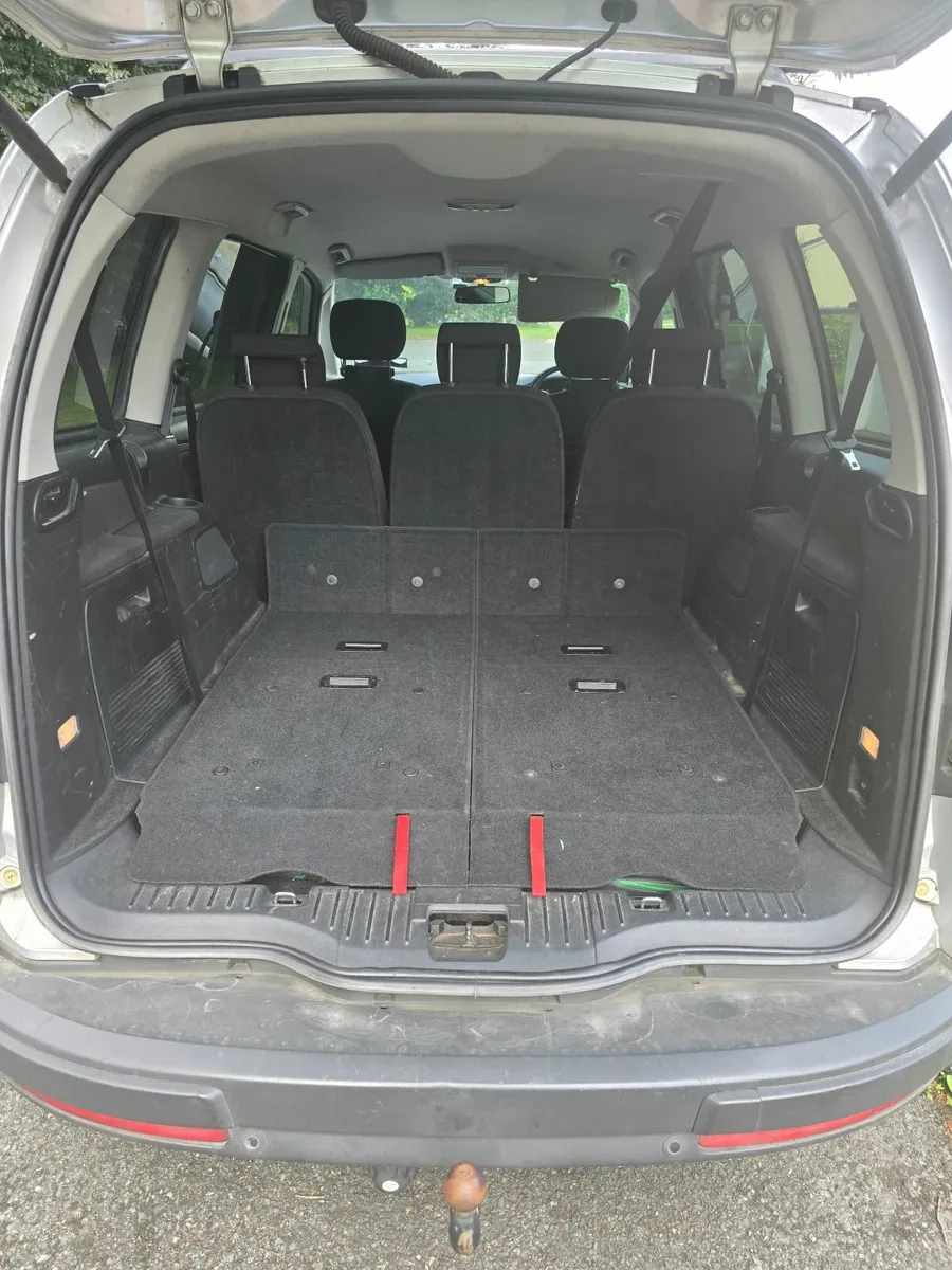 Ford Galaxy 2010 - Image 3