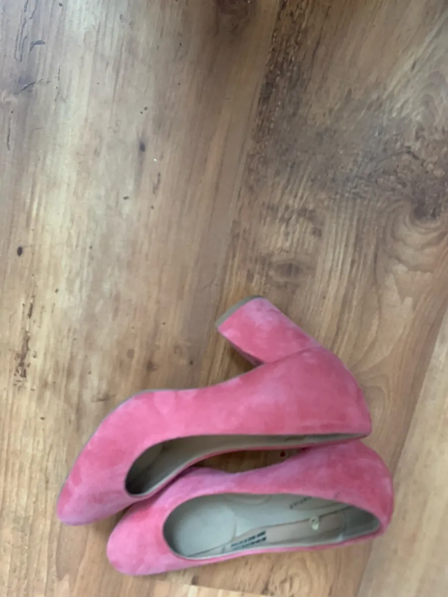 Shoes - Image 3