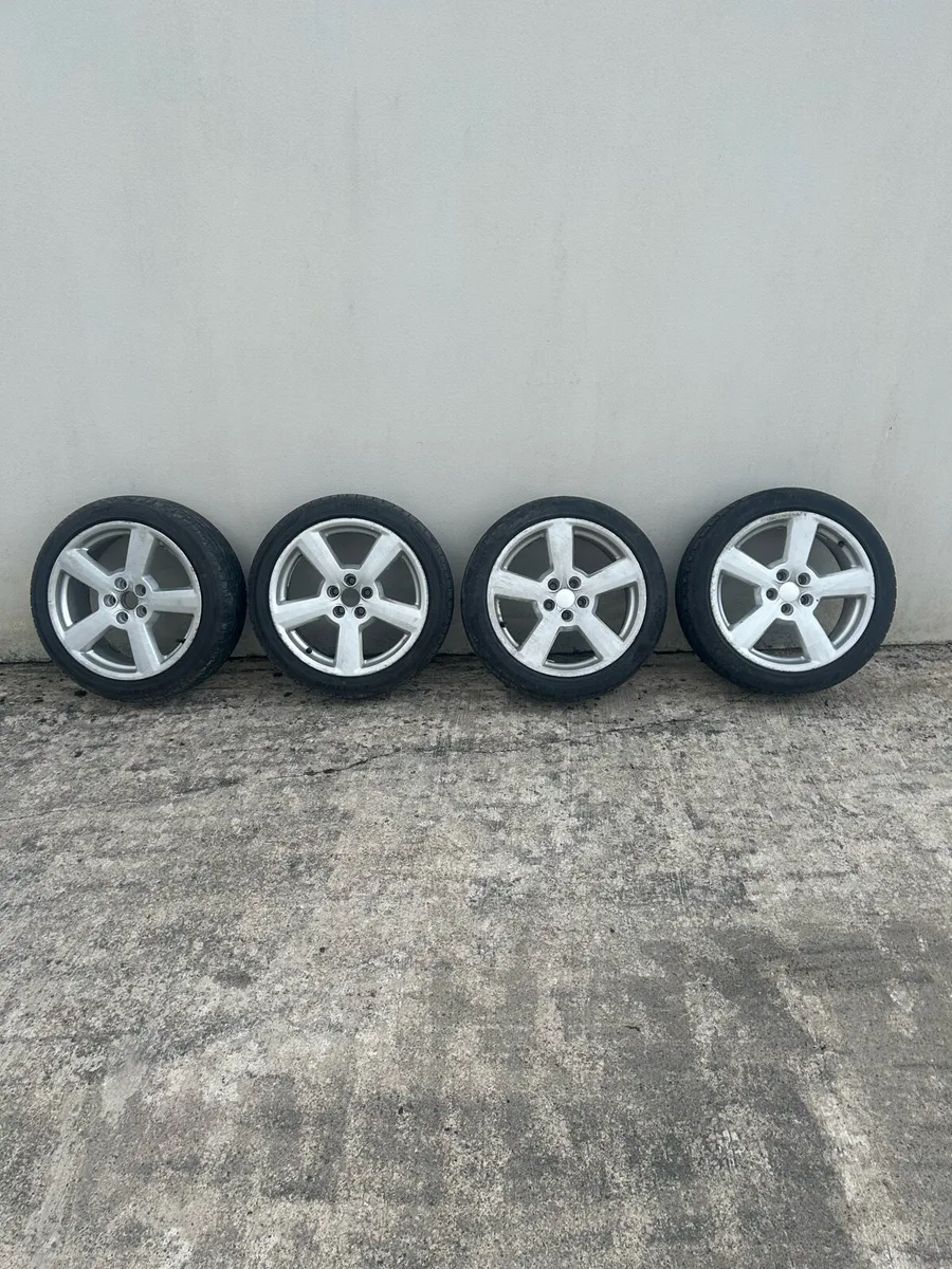 17 inch alloys wheels - Image 1