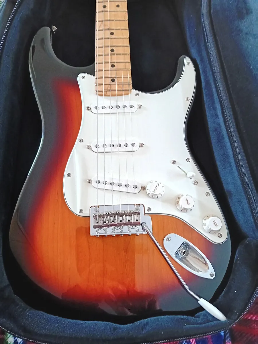 Fender Strat - Image 1