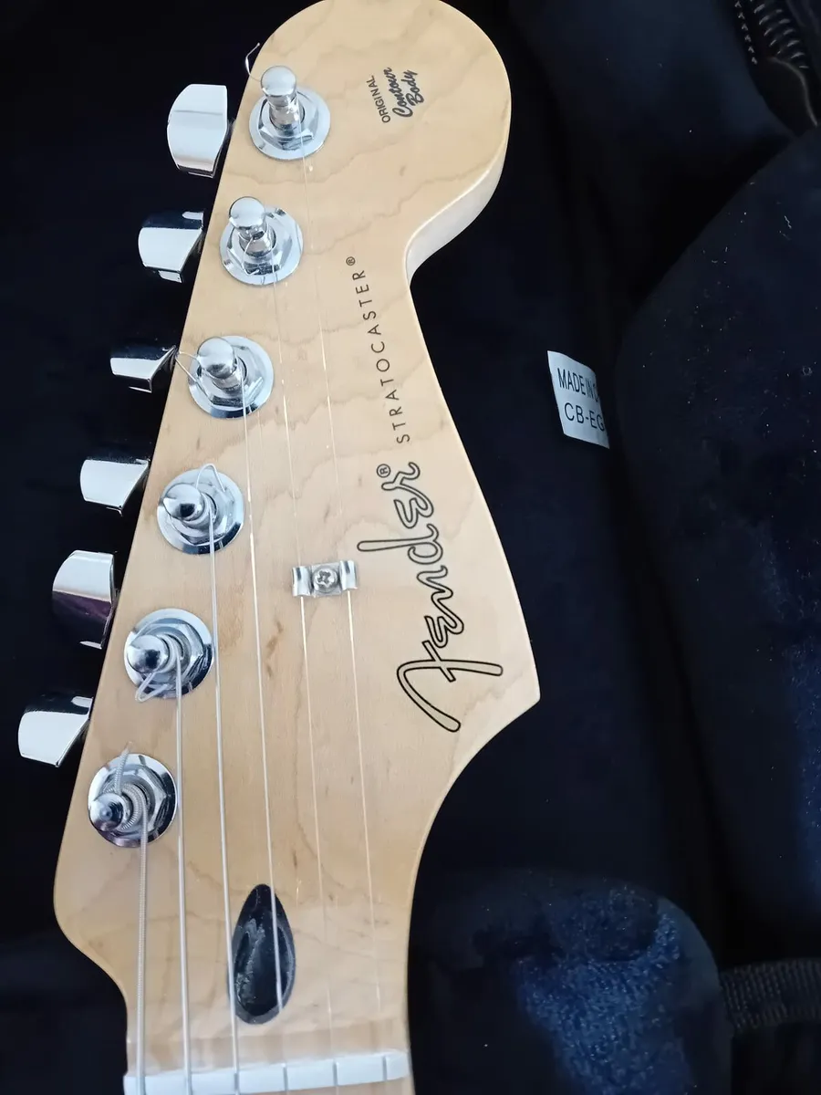 Fender Strat - Image 4