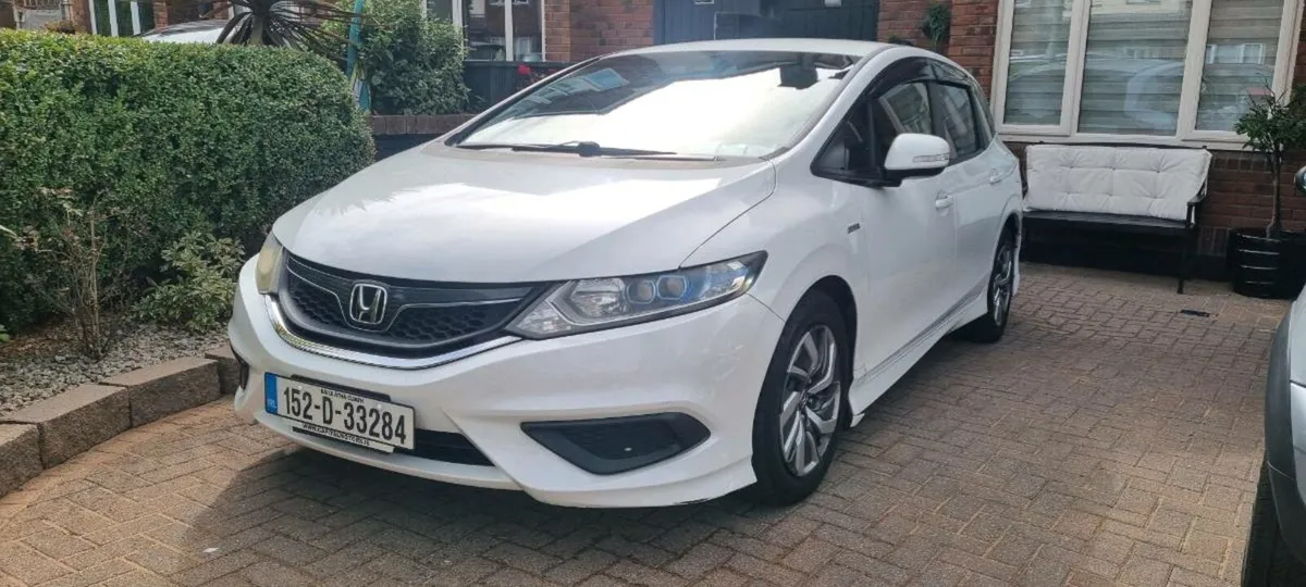 Honda Jade 6 seater automatic - Image 1
