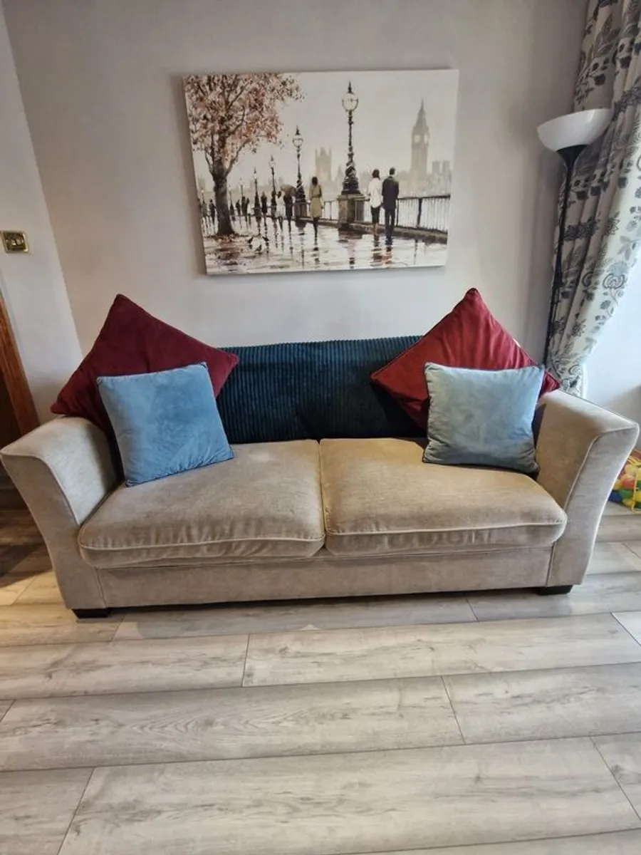 2x 3 Seater Couch - Image 4