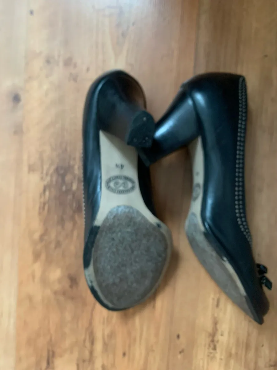 Shoes - Image 4