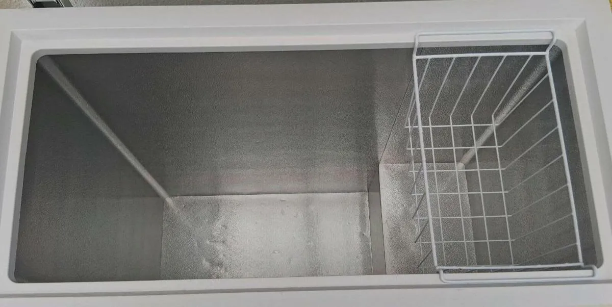 Chest Freezer - Image 3
