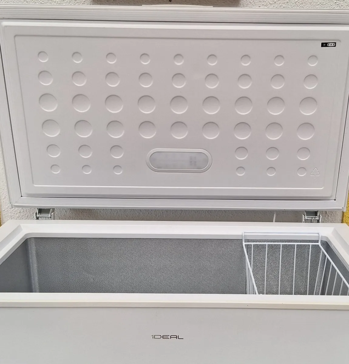 Chest Freezer - Image 1