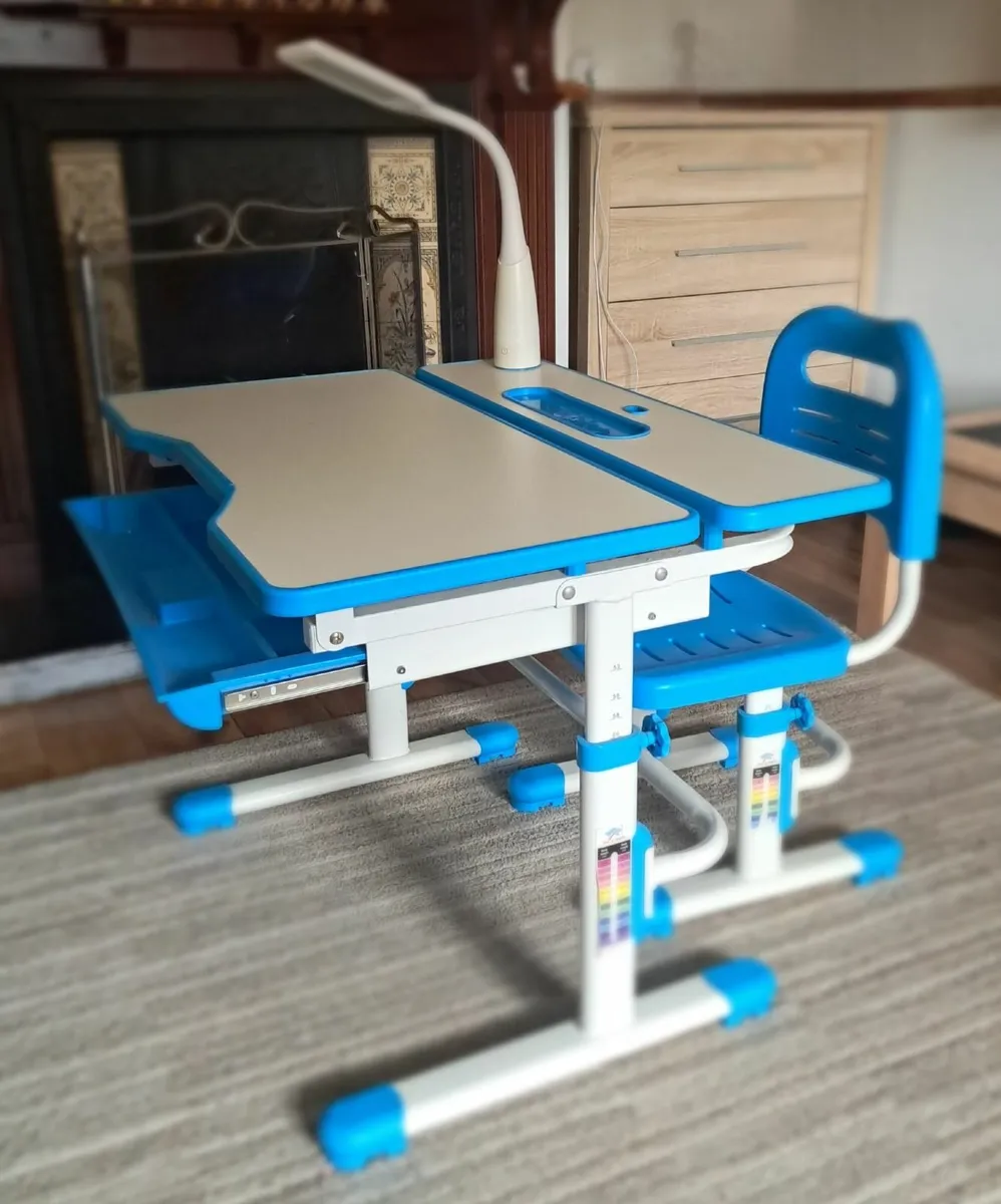 Kids adjustable Study desk - Image 2