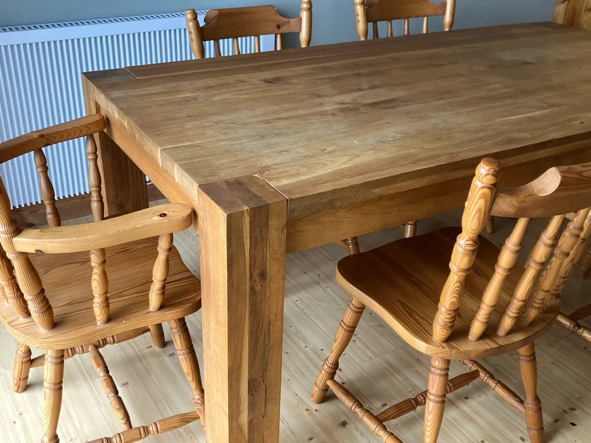 Table and chairs set - Image 2