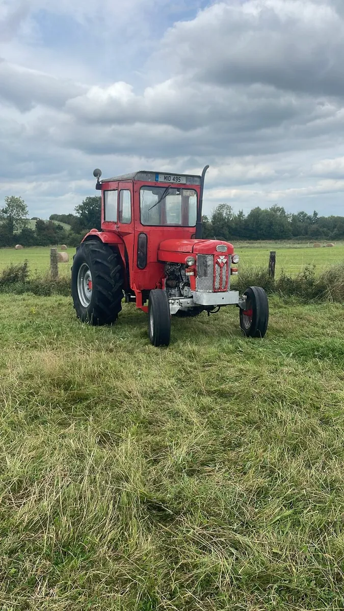 Massey 65 with full cab power steering - Image 2