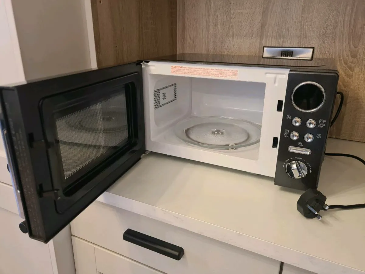 Microwave - Image 3