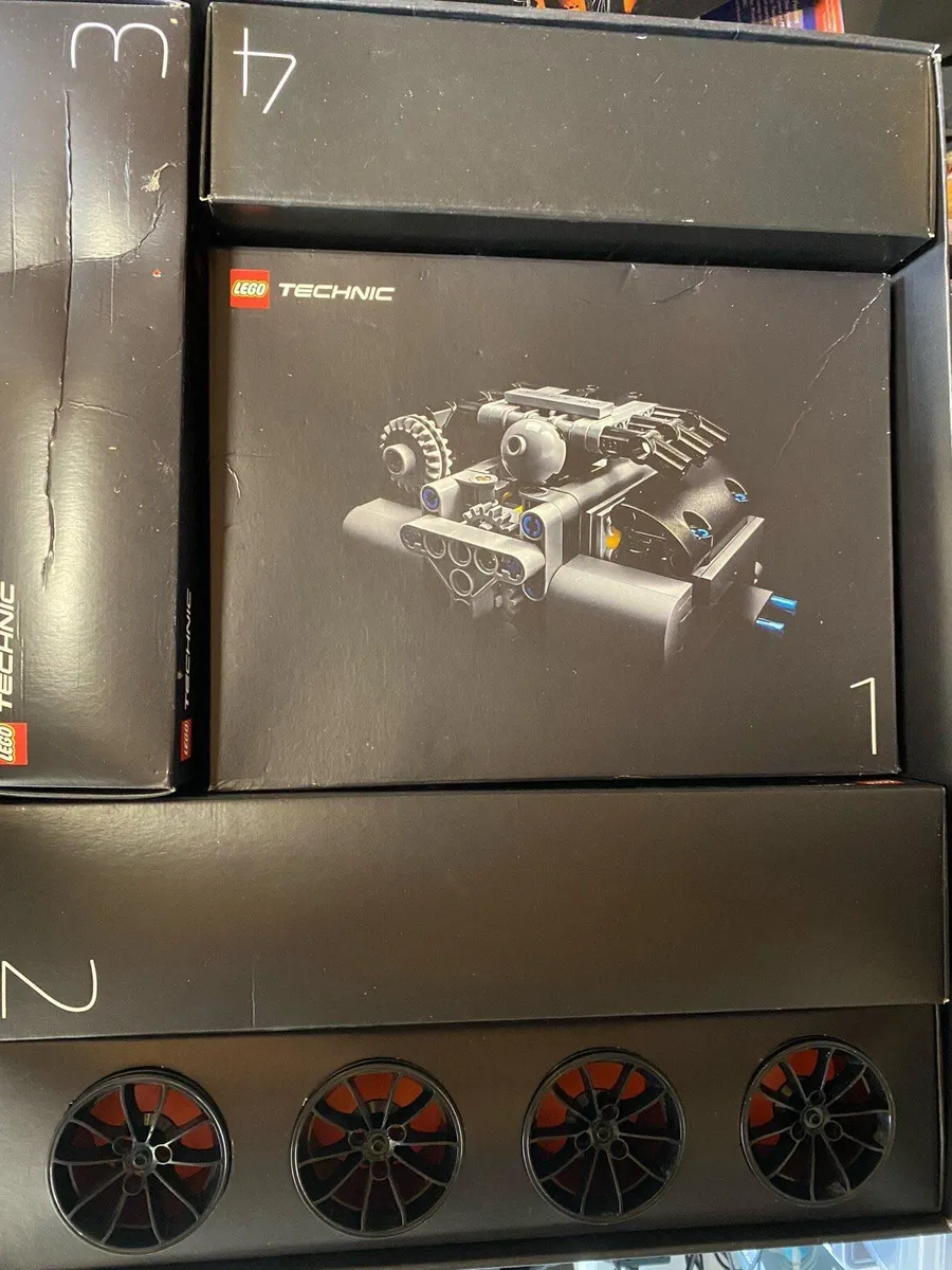 LEGO Technic Porsche 911 - 42056 Second Hand - Image 3