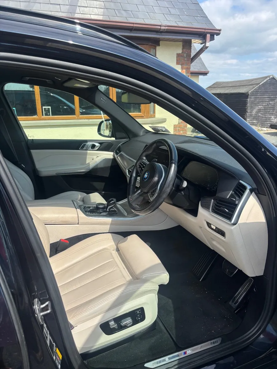 BMW X5 2022 - Image 2