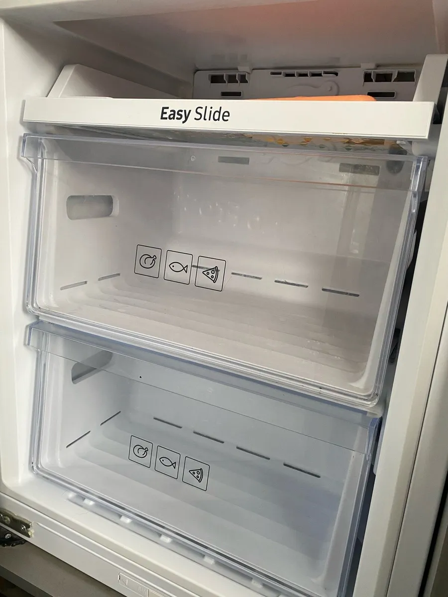 Fridge , freezer - Image 3