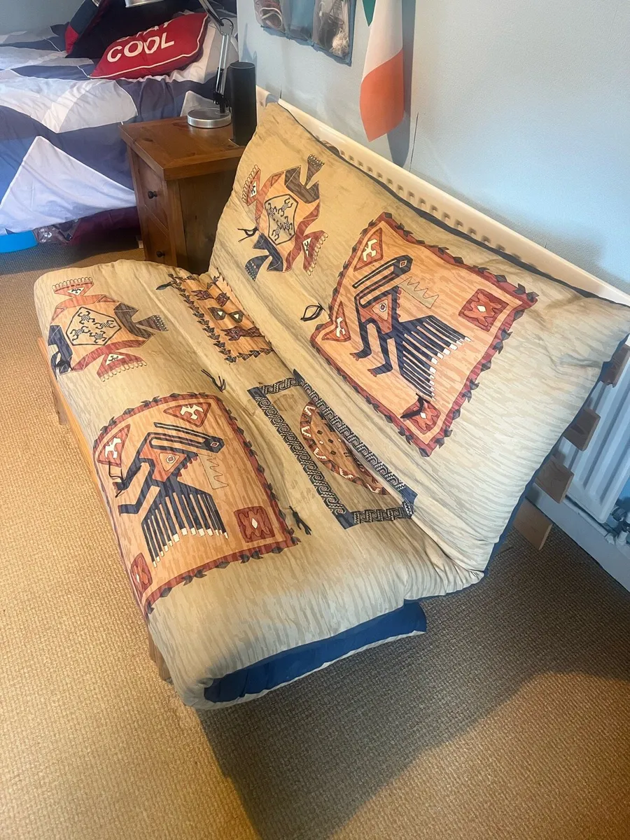 Futon - Image 1
