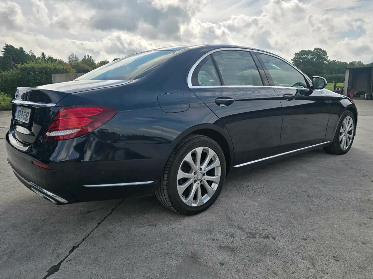 MERCEDES E220CDI EXECUTIVE - Image 3