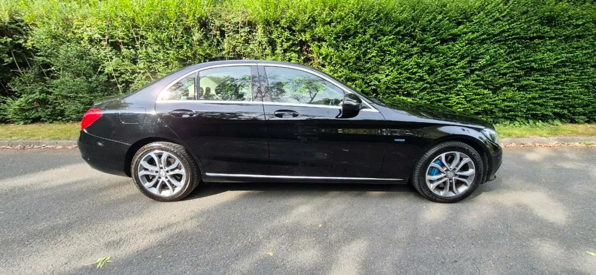 Mercedes-Benz C350e Sport 279BHP 4 door auto - Image 4