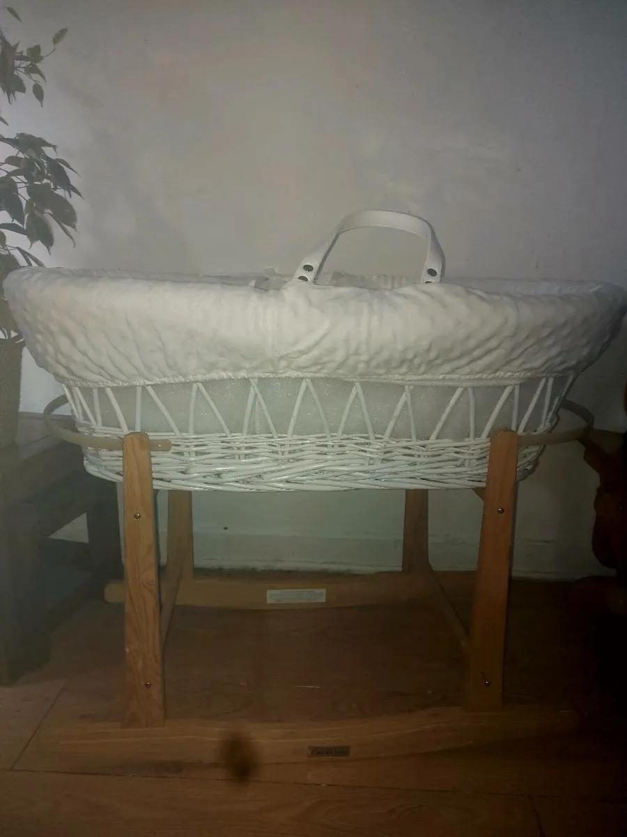 Clair de lune Moses basket with stand - Image 1