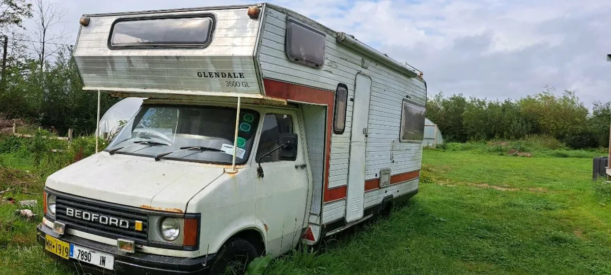 Vintage camper - Image 1