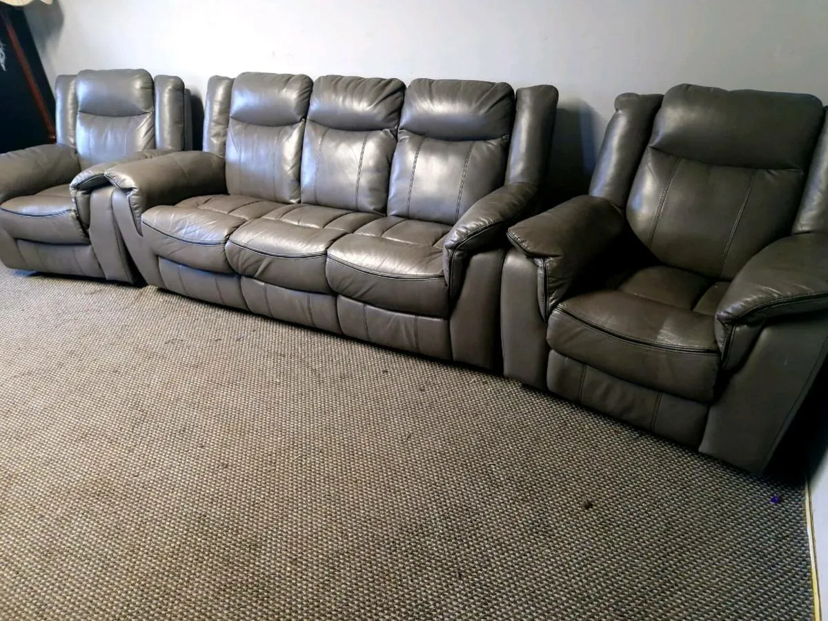 Sofas - Image 3