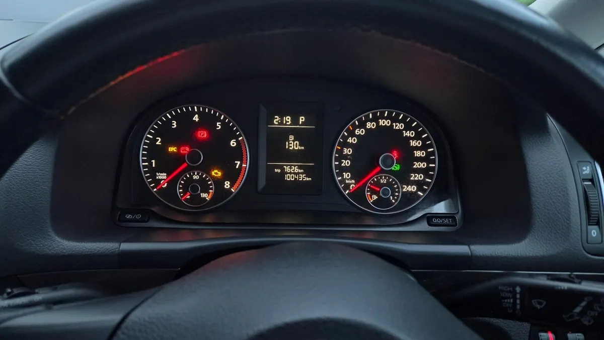 Volkswagen Touran 2013 - Image 3