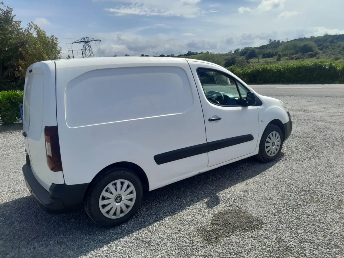 2017 Peugeot Partner 1.6Diesel 3 Seather Doe 04,26 - Image 4